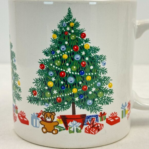 Set Of 2 Vintage Christmas Tree Mugs Himark Japan 12 oz White Red Ceramic Coffee - Picture 2 of 11
